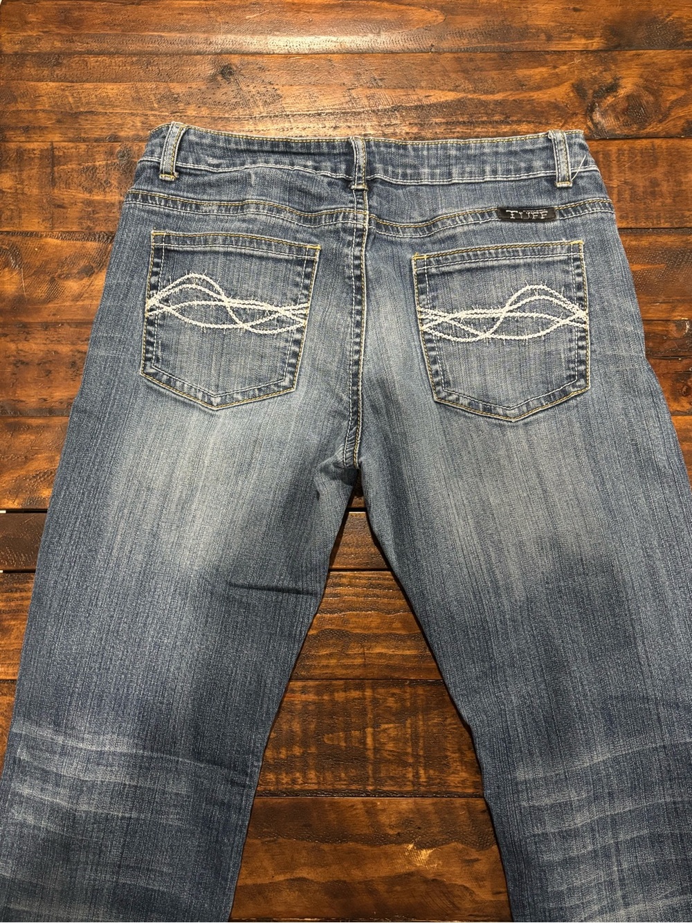 Cowgirl Tuff Don’t Fence Me In 31x33 Jeans